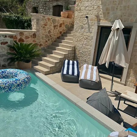 Design Mar Hvar Island فيلة